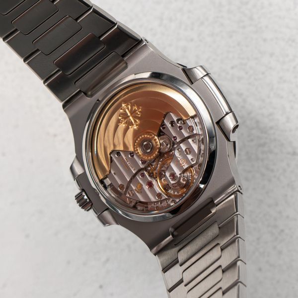Patek Philippe Nautilus 5800/1A-001